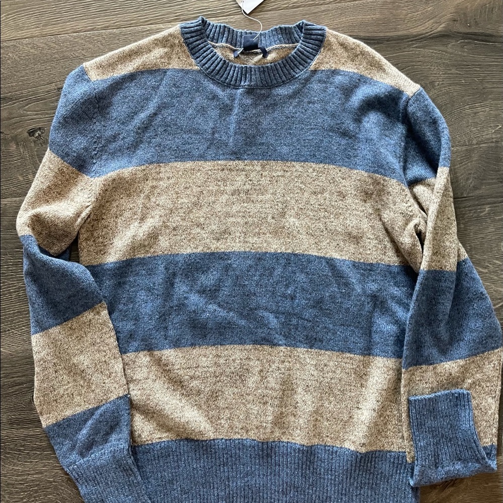 Brand new Gap boys xl  (12) sweater